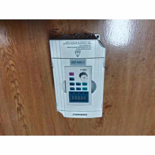 询万鑫变频器WX300WX007M2功率0.75kw22