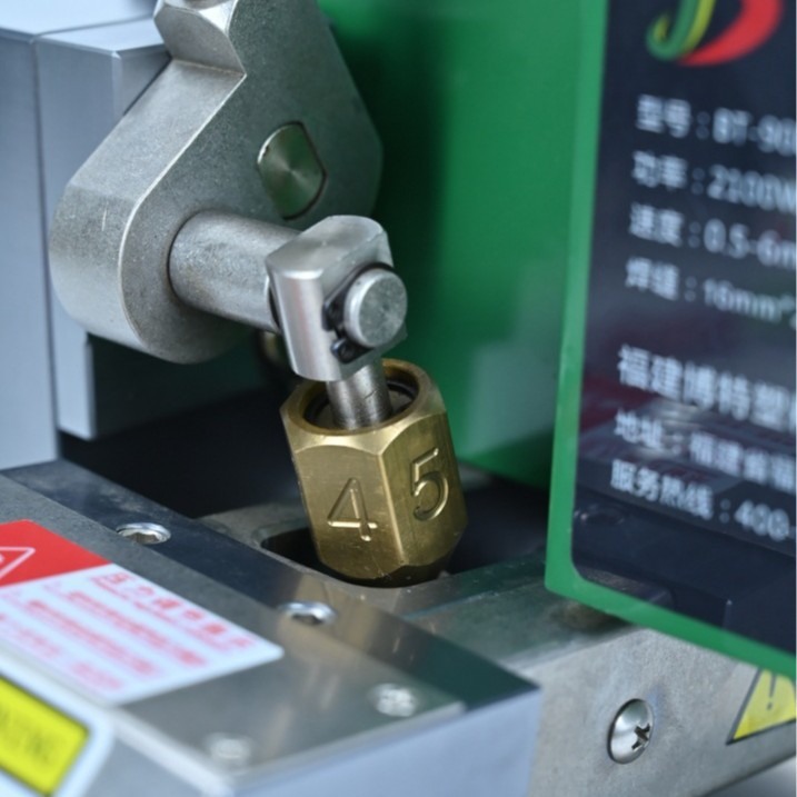 出口品质BT900hdpe防渗膜防水垃圾填埋场土工膜焊接机土工膜专用