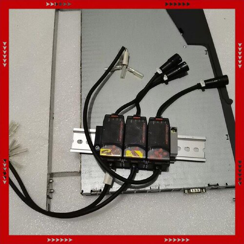 【问价】ZX-LDA11-N激光位移放大器，成色如图
