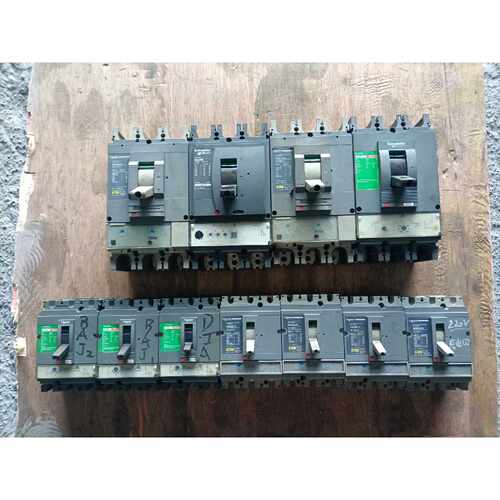 NSE250N CVS250 施耐de 断路器4个