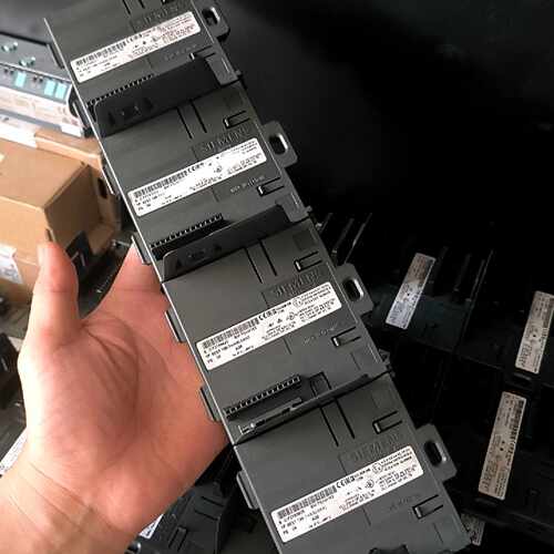 询价SIMATIC底座，型号6ES7 195-7HA00-