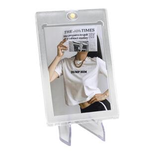 卡牌收纳盒贝壳卡砖磁吸亚克力立牌拍立得卡套谷美小卡片展示架子