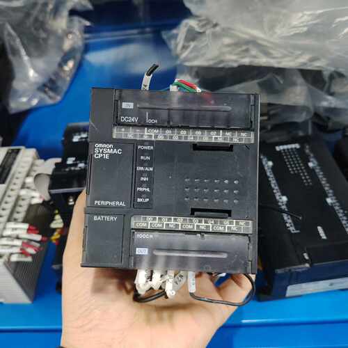 议价欧姆龙PLC CP1E-N14DT-D，拆机件，成色非常漂亮