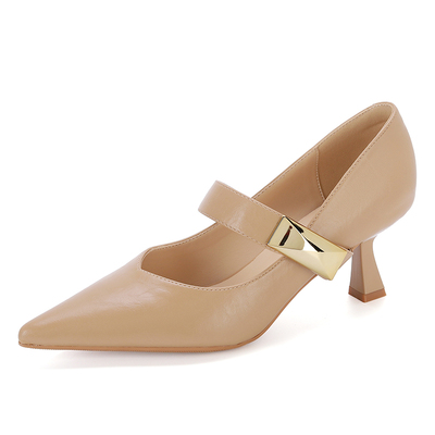 巨好看一字扣带温柔尖头通勤单鞋