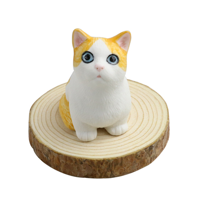小猫咪陶瓷摆件办公桌面工位礼物