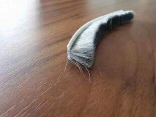 门缝密封条穿槽式防撞条铝合金门窗塑钢窗配件卡槽毛条挡风防尘i.