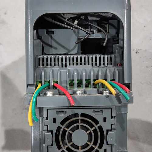 议价施耐德变频器ATV610U55N4  原装拆机  功能包好维修
