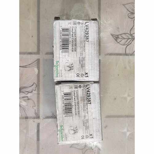 下单前咨询施耐德分励线圈LV429387，库存2个，
