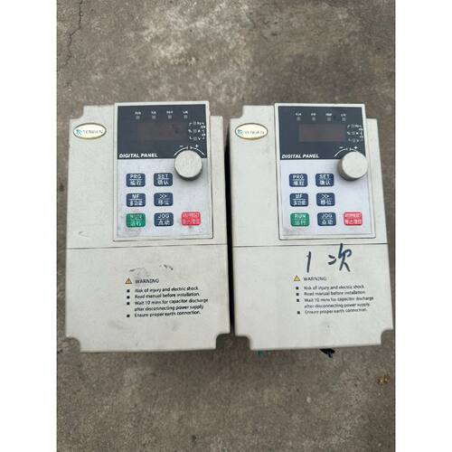 在线议价天正变频器TVFE9-4022G，2.2kw三相，带面板。拆