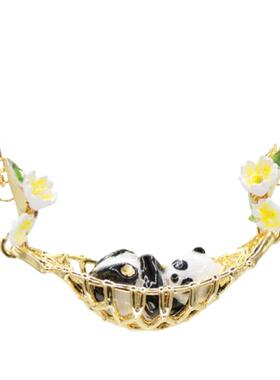 珐琅可爱大熊猫摇篮项链