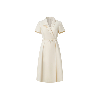 欧碧倩高智感白色西装连衣裙