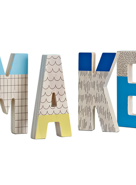 实木桌面英文字母书桌摆件儿童房