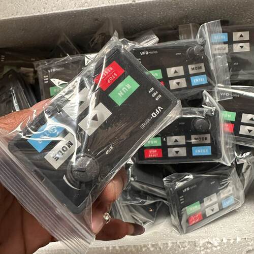 议价Delta Vfd-E Inverter Control Panel Kpe-Le020.751.适用