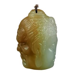 和田玉一念之间，和田玉糖白玉一念佛魔，天然双色，配检测证书。