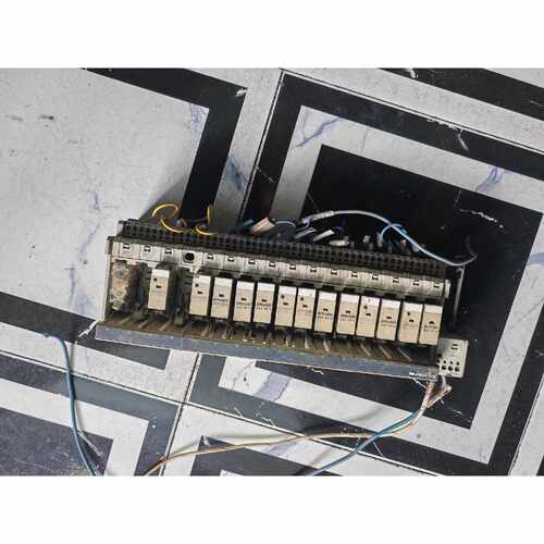ABE7-P16T334 施耐德 PLC 扩展模块 工业控制器