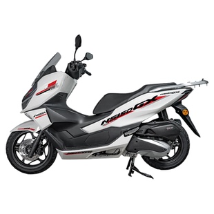 摩托车电动车labubu贴纸拉布布车身划痕汽车防水个性装饰贴画贴花