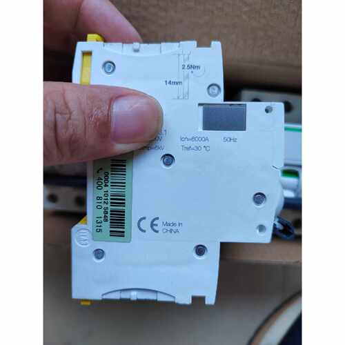 议价施耐德iC65N小型断路器3P4维修