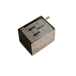 巫牌x字在 百家姓手摇音乐盒原创设计字体八音盒姓氏新年创意礼物