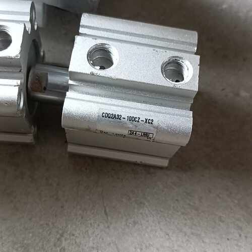 CDQ2A32-10DCZ-XC2 SM 气缸