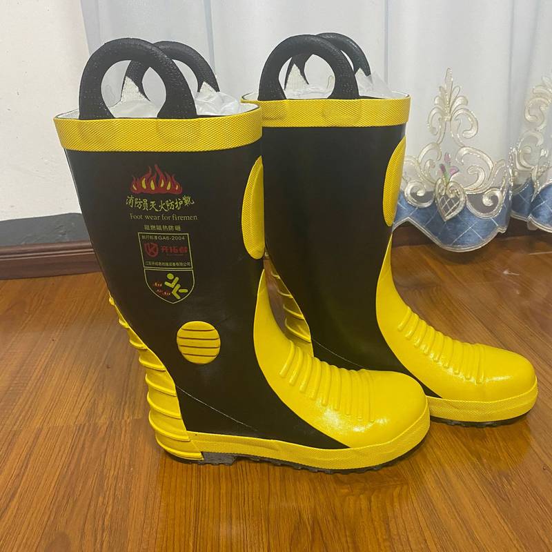 消防员灭火防护靴消防雨鞋救援防护靴阻燃雨靴胶靴钢头钢底消防靴
