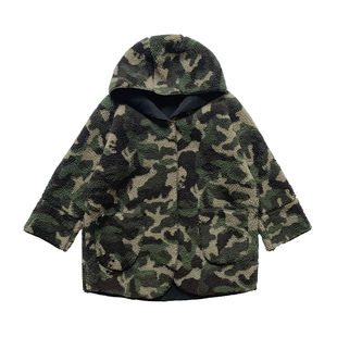 颗粒绒网红羊羔毛外套女2024冬季新款加厚宽松中长款连帽迷彩上衣