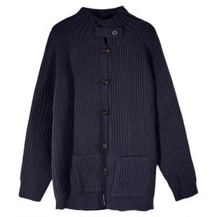 陆与山屿深秋初冬穿搭慵懒风高级感厚实牛角扣两侧口袋毛衣女外套