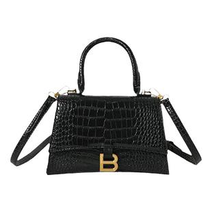 今年流行包包女2025新款高级感法式小众沙漏包爆款手提单肩斜挎包