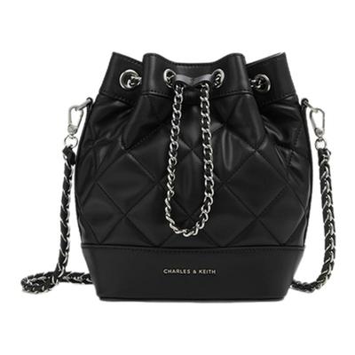 绗缝菱格链条水桶包双肩包女