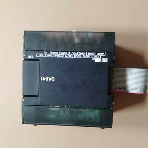 下单前咨询CP1W-DA041 进口PLC 拆机正品 实物出售功能