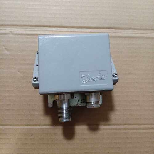 溢价-Danfoss EMP2 084G2100 压力变送器，库存
