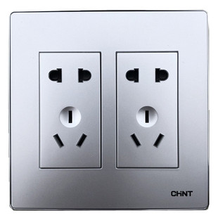 正泰 120型开关插座面板 三开双控五孔 3开双控二三插座 120x120