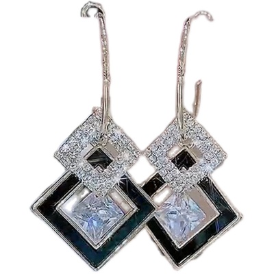 高级2024年新款潮小众设计感耳钉