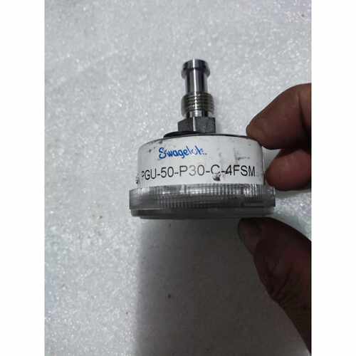 Swagelok PGU-50-P30-C-4FSM 真空压力表 二手