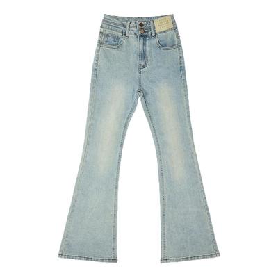 拉夏贝尔浅色微喇叭牛仔裤女秋冬