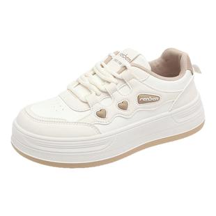 人本板鞋女2025秋季新款红色爱心小众百搭时尚厚底增高学生休闲鞋