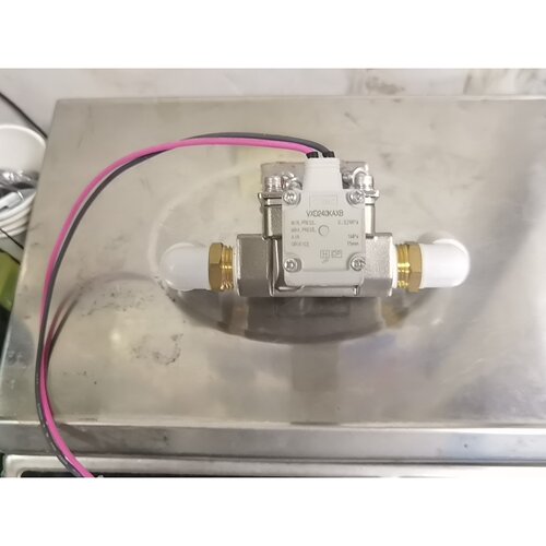 拍前询价：SMC两通电磁阀VX240KAXB现货带管和锣丝仅2套实物