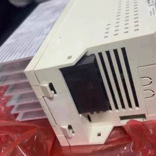 溢价-仓库有一台未使用过库卡KUKA机器人伺服驱动KSD1