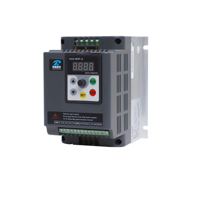 锐普变频器1.5KW220v0.75-2.2-4-11-5.5单相转三相电机调速器380v