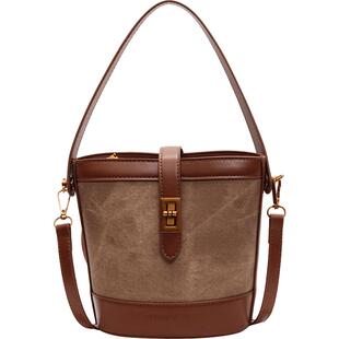 秋冬复古手拎包包女士2026新款时尚百搭单肩斜挎包高级质感水桶包