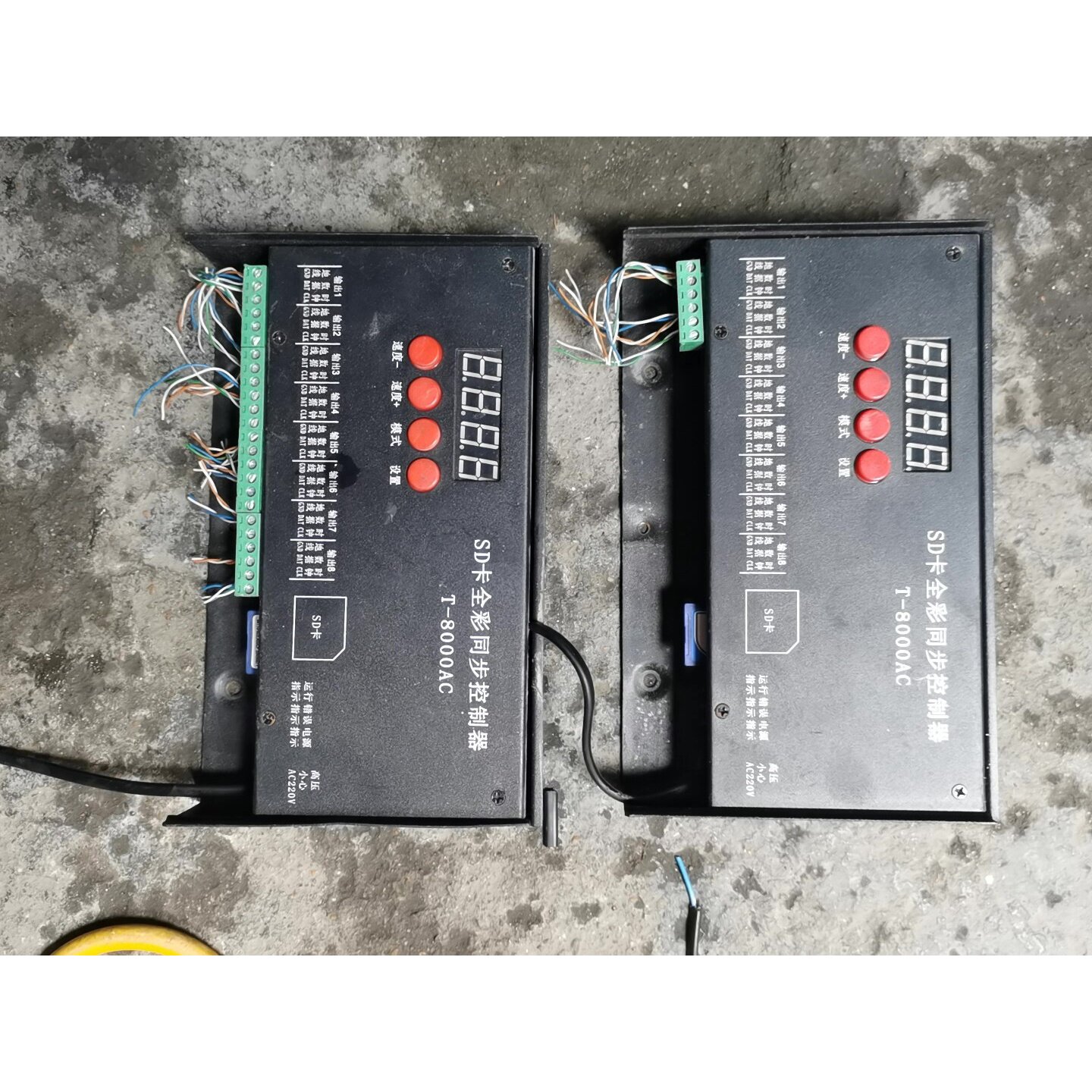 议价二手拆机2台SD卡全彩同步控制器，T-8000ACLED点光