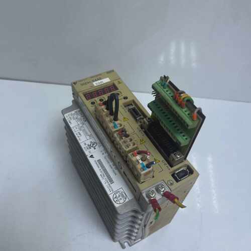1PC Used Yaskawa AC Servo Drive SGDH-04AE