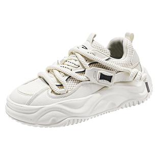 德尔惠男鞋秋季高级感小白面包板鞋学生软底增高老爹运动休闲潮鞋