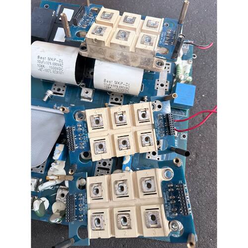 西门康SKM200MLI066TTT模块一共3个，！询价