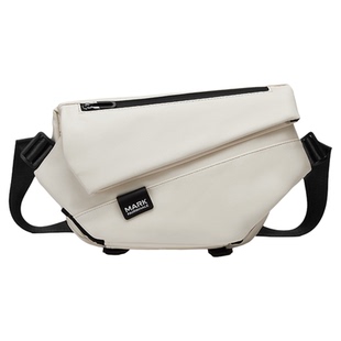 马克华菲潮牌男生挎包单肩包男送礼邮差包机能斜挎包胸包运动休闲