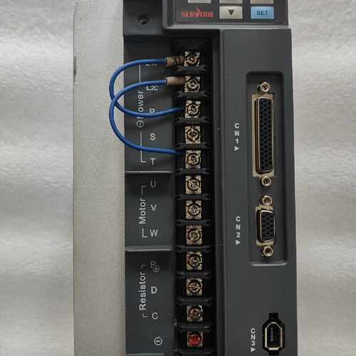 溢价-赛孚徳伺服器，MSD200A3R743AB，图片是3.7千瓦