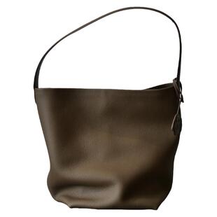 头层牛皮托特女包高级质感柔软大容量大气通勤水桶包包简约单肩包