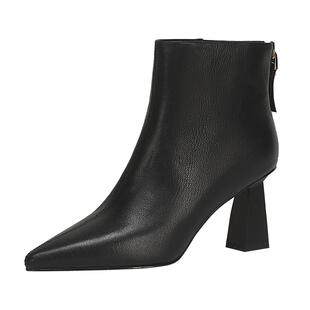 吴大叔2025秋冬尖头短靴女时尚舒适细高跟靴子气质百搭真皮时装靴