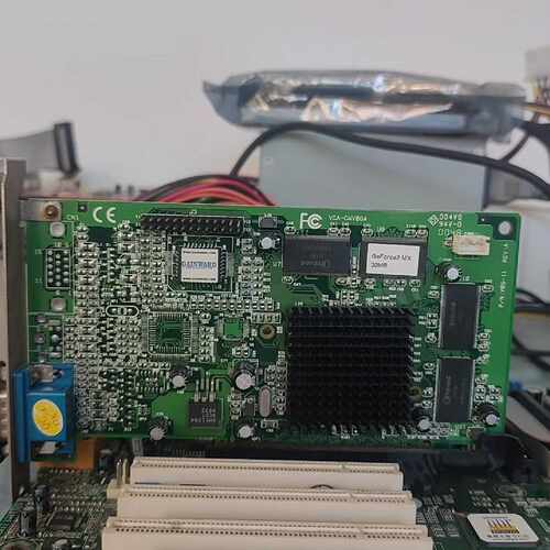 耕升 GAINWARD geForce2 MX400 32M议价