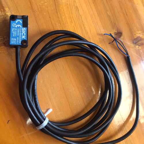 SICK西克IQ10-06NNSKW2S电感式传感器，实物拍