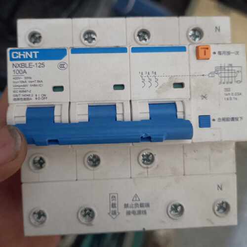议价CHNT正泰NXBLE-125漏电保护器，100A三相四线，